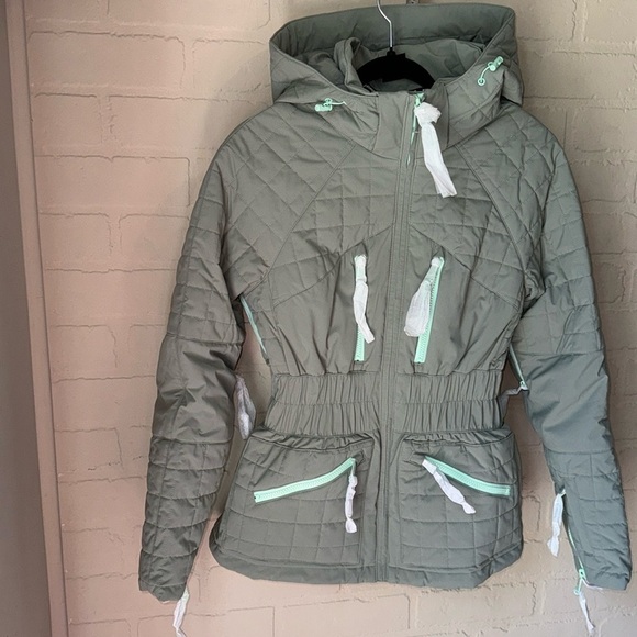 Free People coat ski jacket thumb holes sage green quilted hoodie NEW xs - Picture 3 of 16